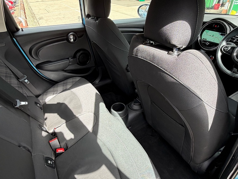 MINI Hatch 1.5 Cooper Hatchback 5dr Petrol Manual Euro 6 (s/s) (136 ps) - U10003952