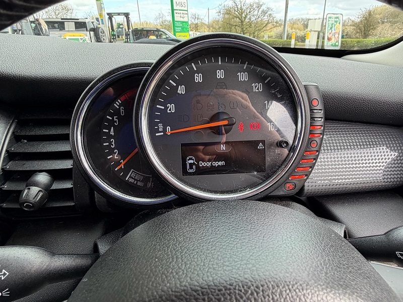 MINI Hatch 1.5 Cooper Hatchback 5dr Petrol Manual Euro 6 (s/s) (136 ps) - U10003952