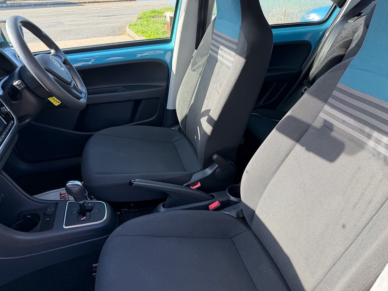 Volkswagen up! 1.0 Move up! Hatchback 5dr Petrol ASG Euro 6 (60 ps) - U10003953