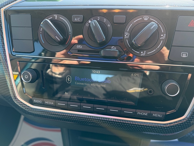 Volkswagen up! 1.0 Move up! Hatchback 5dr Petrol ASG Euro 6 (60 ps) - U10003953