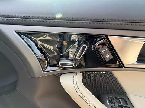 Jaguar F-Type 3.0 V6 S Coupe 2dr Petrol Auto Euro 6 (s/s) (380 ps) - U10003954