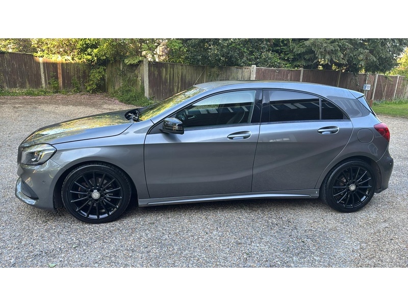 Mercedes-Benz A Class 2.1 A200d AMG Line (Premium) Hatchback 5dr Diesel 7G-DCT Euro 6 (s/s) (136 ps) - U10003956