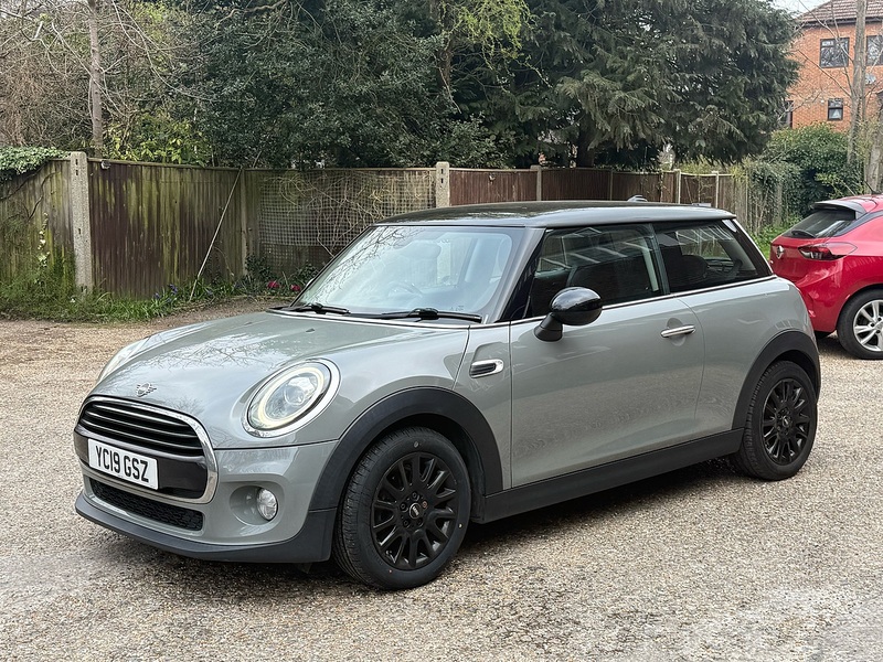 MINI Hatch 1.5 Cooper Classic Hatchback 3dr Petrol Manual Euro 6 (s/s) (136 ps) - U10003958