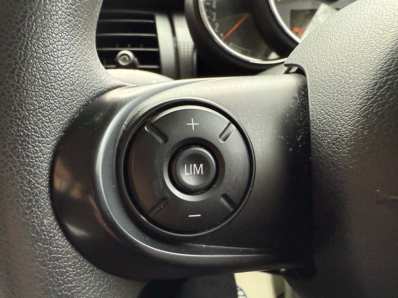 MINI Hatch 1.5 Cooper Classic Hatchback 3dr Petrol Manual Euro 6 (s/s) (136 ps) - U10003958