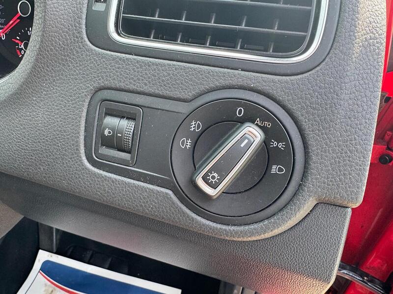 Volkswagen Polo 1.0 BlueMotion Tech Match Edition Hatchback 3dr Petrol Manual Euro 6 (s/s) (75 ps) - U10003959