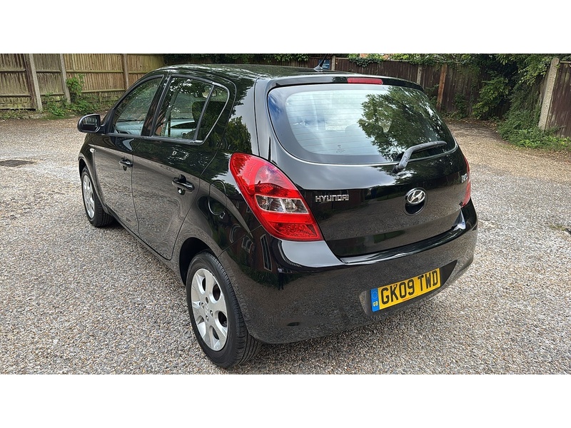 Hyundai i20 1.4 Comfort Hatchback 5dr Petrol Manual Euro 4 (99 bhp) - U10003966