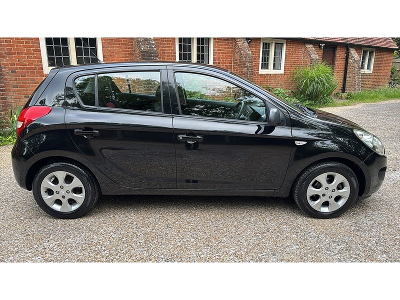 Hyundai i20 1.4 Comfort Hatchback 5dr Petrol Manual Euro 4 (99 bhp) - U10003966