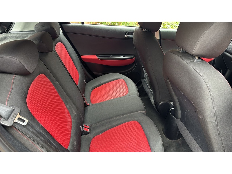 Hyundai i20 1.4 Comfort Hatchback 5dr Petrol Manual Euro 4 (99 bhp) - U10003966