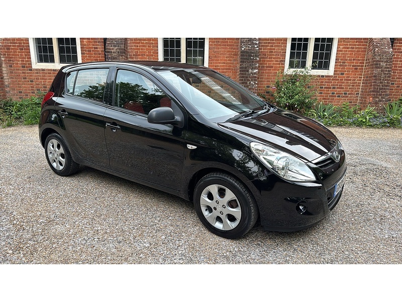 Hyundai i20 1.4 Comfort Hatchback 5dr Petrol Manual Euro 4 (99 bhp) - U10003966