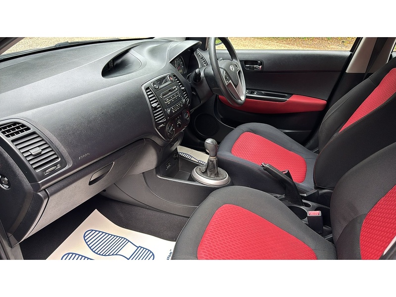 Hyundai i20 1.4 Comfort Hatchback 5dr Petrol Manual Euro 4 (99 bhp) - U10003966