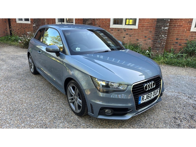 Audi A1 1.4 TFSI S line Hatchback 3dr Petrol S Tronic Euro 5 (s/s) (122 ps) - U10003967