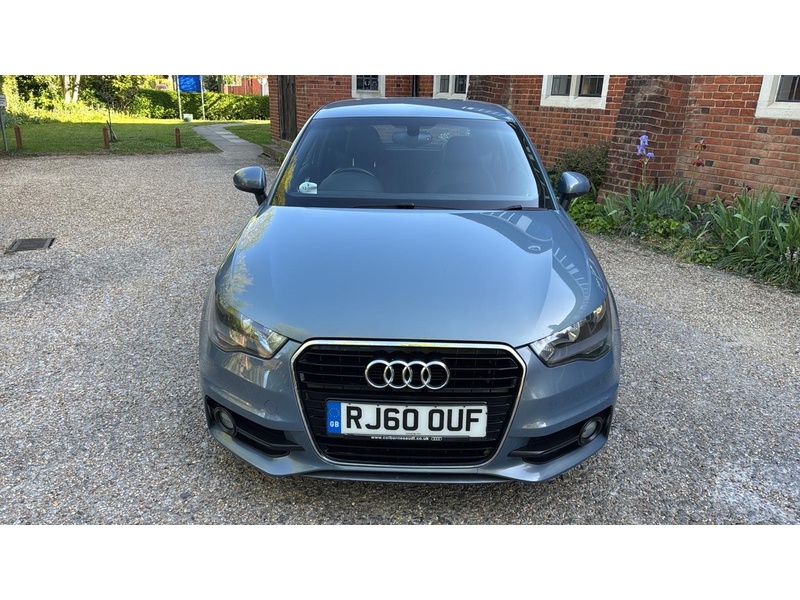 Audi A1 1.4 TFSI S line Hatchback 3dr Petrol S Tronic Euro 5 (s/s) (122 ps) - U10003967