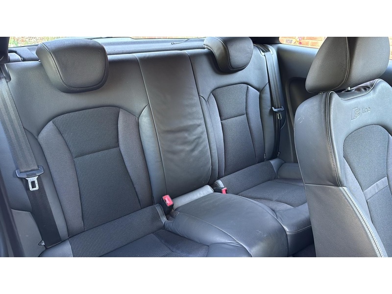 Audi A1 1.4 TFSI S line Hatchback 3dr Petrol S Tronic Euro 5 (s/s) (122 ps) - U10003967