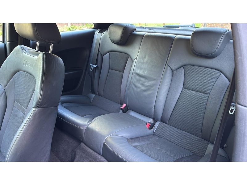 Audi A1 1.4 TFSI S line Hatchback 3dr Petrol S Tronic Euro 5 (s/s) (122 ps) - U10003967