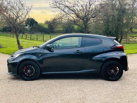 Toyota Yaris 1.6T GR Convenience AWD Euro 6 3dr - U10003969