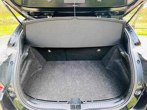 Toyota Yaris 1.6T GR Convenience AWD Euro 6 3dr - U10003969
