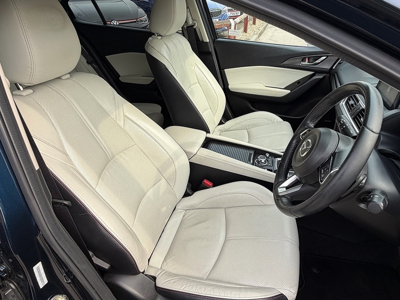 Mazda Mazda3 2.0 SKYACTIV-G Sport Nav Hatchback 5dr Petrol Auto Euro 5 (s/s) (120 ps) - U10003973