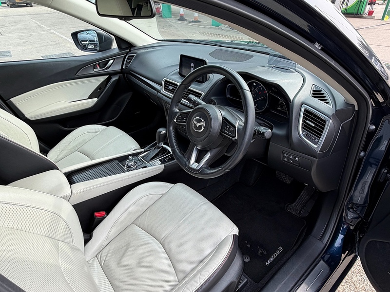 Mazda Mazda3 2.0 SKYACTIV-G Sport Nav Hatchback 5dr Petrol Auto Euro 5 (s/s) (120 ps) - U10003973