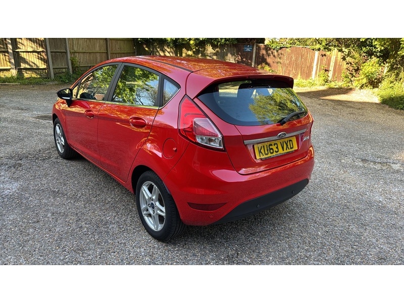 Ford Fiesta 1.25 Zetec Hatchback 5dr Petrol Manual Euro 5 (82 ps) - U10003975