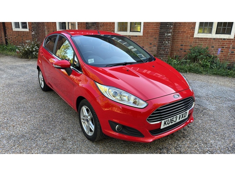 Ford Fiesta 1.25 Zetec Hatchback 5dr Petrol Manual Euro 5 (82 ps) - U10003975