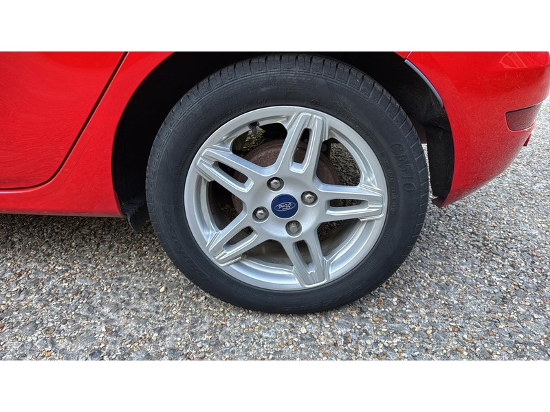 Ford Fiesta 1.25 Zetec Hatchback 5dr Petrol Manual Euro 5 (82 ps) - U10003975