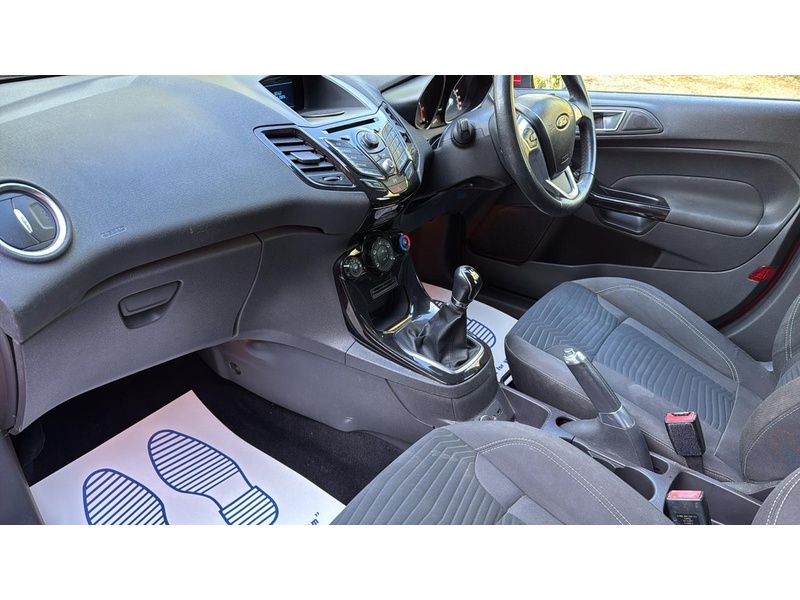Ford Fiesta 1.25 Zetec Hatchback 5dr Petrol Manual Euro 5 (82 ps) - U10003975
