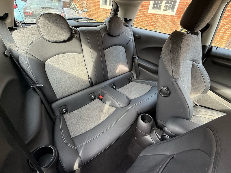MINI Hatch 1.5 Cooper Euro 6 (s/s) 3dr - U10003977