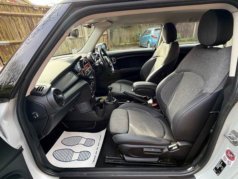 MINI Hatch 1.5 Cooper Euro 6 (s/s) 3dr - U10003977