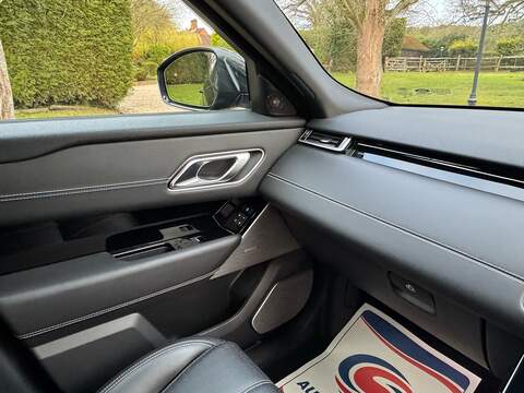 Land Rover Range Rover Velar 3.0 D300 R-Dynamic HSE Auto 4WD Euro 6 (s/s) 5dr - U10003979