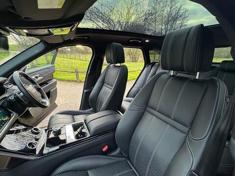 Land Rover Range Rover Velar 3.0 D300 R-Dynamic HSE Auto 4WD Euro 6 (s/s) 5dr - U10003979