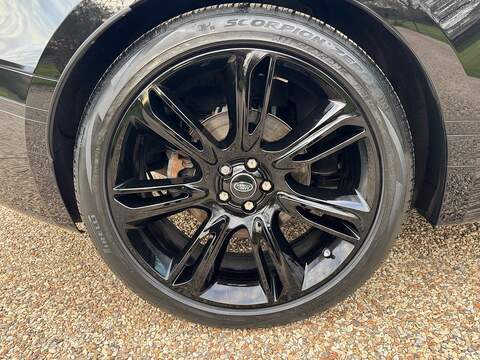 Land Rover Range Rover Velar 3.0 D300 R-Dynamic HSE Auto 4WD Euro 6 (s/s) 5dr - U10003979