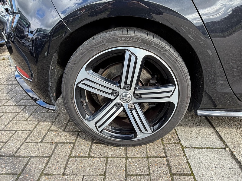 Volkswagen Golf 2.0 TSI R DSG 4Motion Euro 6 (s/s) 5dr - U10003983