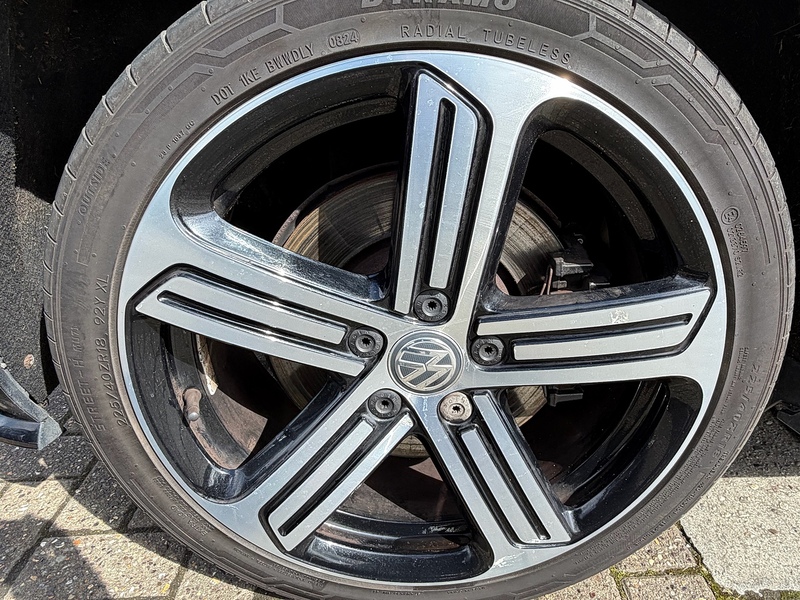 Volkswagen Golf 2.0 TSI R DSG 4Motion Euro 6 (s/s) 5dr - U10003983