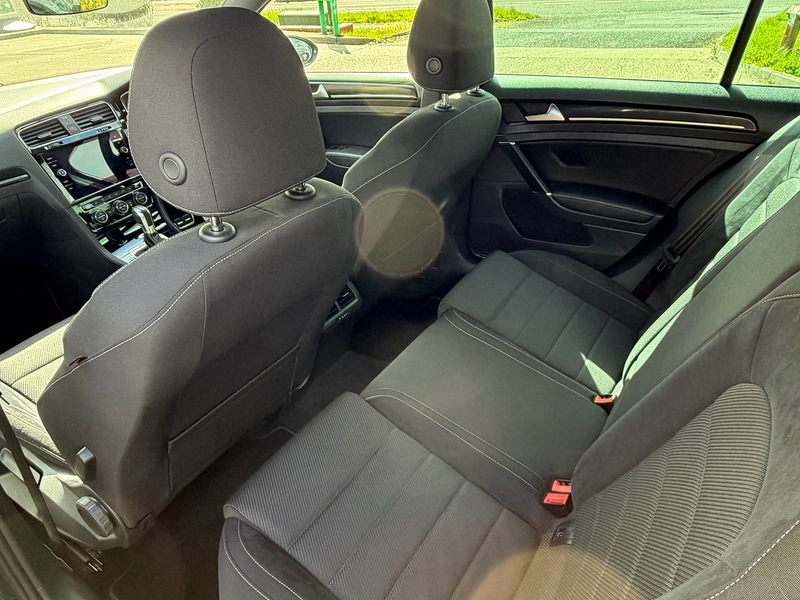 Volkswagen Golf 2.0 TSI R DSG 4Motion Euro 6 (s/s) 5dr - U10003983