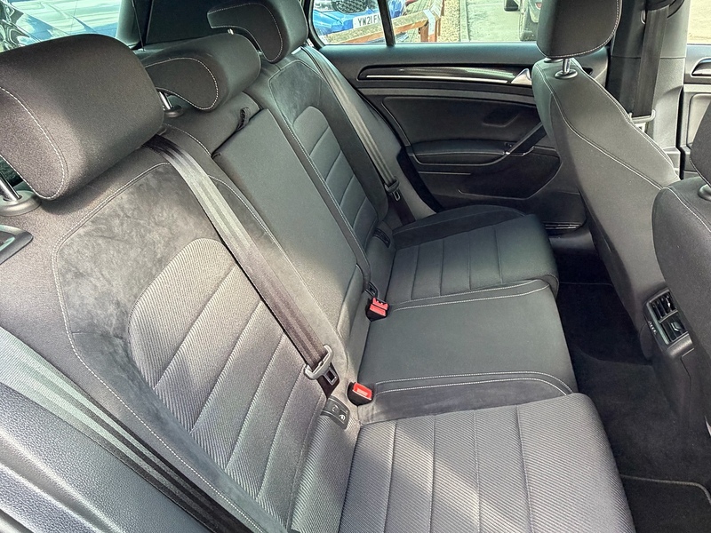 Volkswagen Golf 2.0 TSI R DSG 4Motion Euro 6 (s/s) 5dr - U10003983