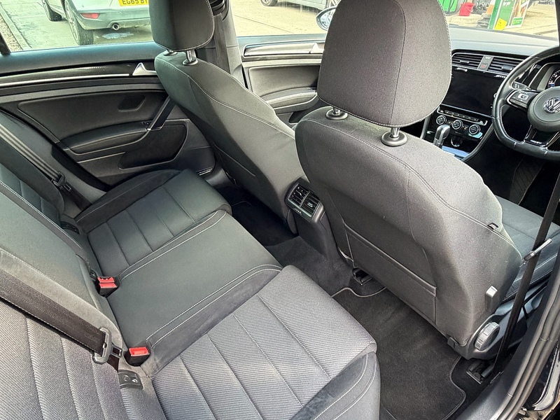 Volkswagen Golf 2.0 TSI R DSG 4Motion Euro 6 (s/s) 5dr - U10003983