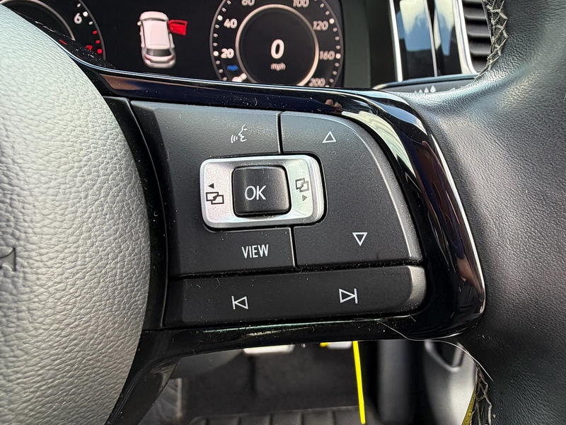 Volkswagen Golf 2.0 TSI R DSG 4Motion Euro 6 (s/s) 5dr - U10003983