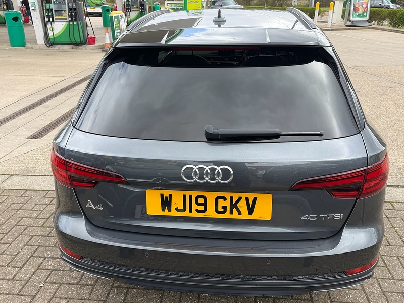 Audi A4 Avant 2.0 TFSI 40 Black Edition S Tronic Euro 6 (s/s) 5dr - U10003985