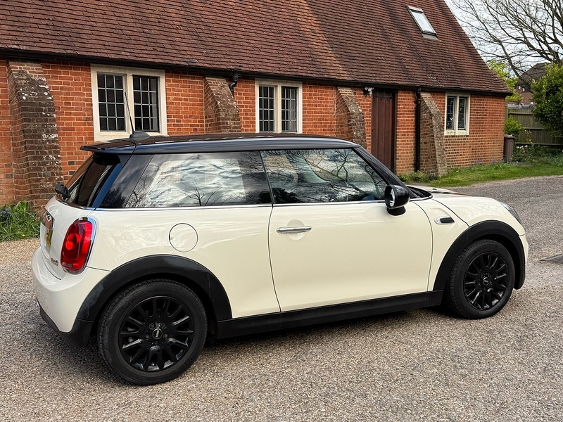MINI Hatch 1.5 Cooper Hatchback 3dr Petrol Manual Euro 6 (s/s) (136 ps) - U10003988