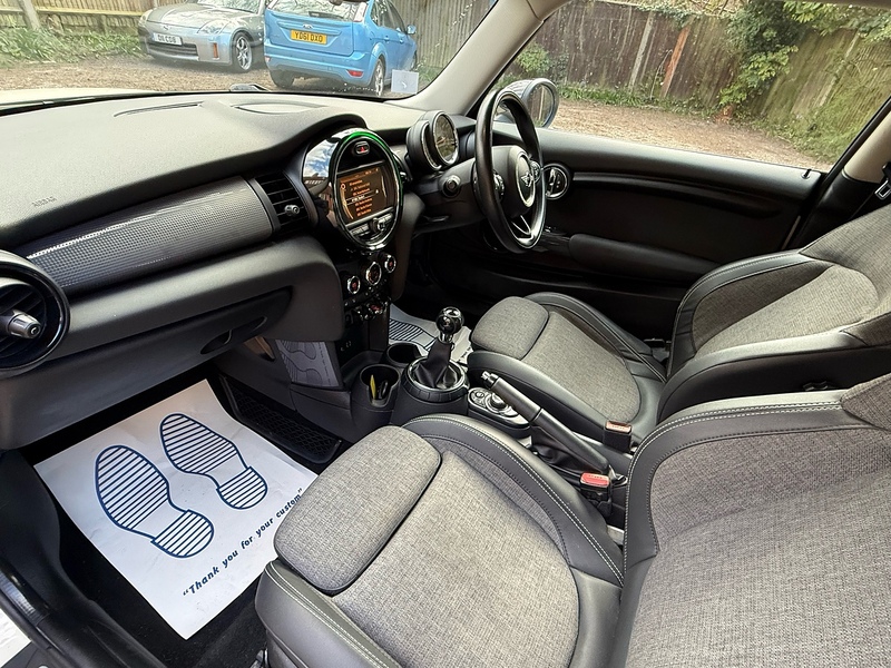 MINI Hatch 1.5 Cooper Hatchback 3dr Petrol Manual Euro 6 (s/s) (136 ps) - U10003988