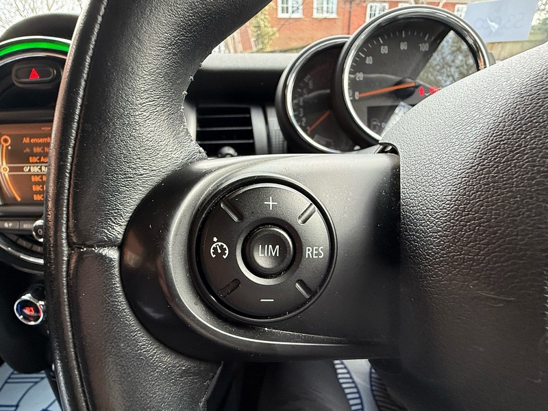 MINI Hatch 1.5 Cooper Hatchback 3dr Petrol Manual Euro 6 (s/s) (136 ps) - U10003988