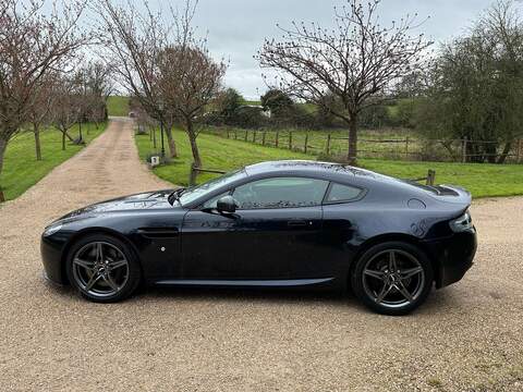 Aston Martin Vantage 4.7 V8 Coupe 2dr Petrol Sportshift II Euro 6 (420 bhp) - U10003989