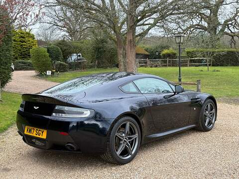 Aston Martin Vantage 4.7 V8 Coupe 2dr Petrol Sportshift II Euro 6 (420 bhp) - U10003989