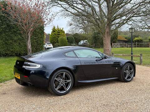 Aston Martin Vantage 4.7 V8 Coupe 2dr Petrol Sportshift II Euro 6 (420 bhp) - U10003989