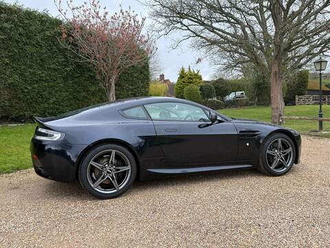 Aston Martin Vantage 4.7 V8 Coupe 2dr Petrol Sportshift II Euro 6 (420 bhp) - U10003989