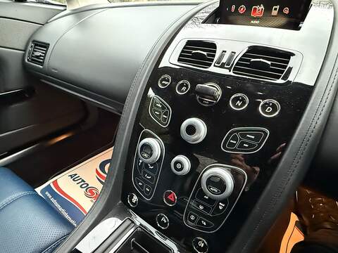 Aston Martin Vantage 4.7 V8 Coupe 2dr Petrol Sportshift II Euro 6 (420 bhp) - U10003989