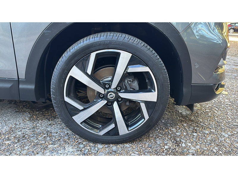 Nissan Qashqai 1.3 DIG-T Tekna SUV 5dr Petrol Manual Euro 6 (s/s) (140 ps) - U10003992