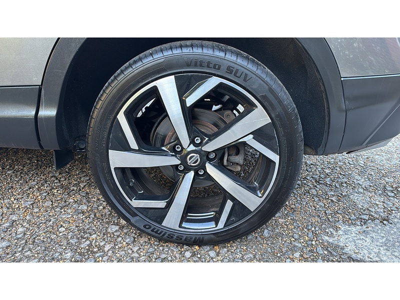 Nissan Qashqai 1.3 DIG-T Tekna SUV 5dr Petrol Manual Euro 6 (s/s) (140 ps) - U10003992