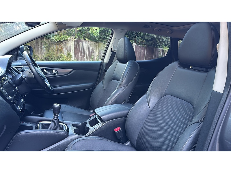 Nissan Qashqai 1.3 DIG-T Tekna SUV 5dr Petrol Manual Euro 6 (s/s) (140 ps) - U10003992