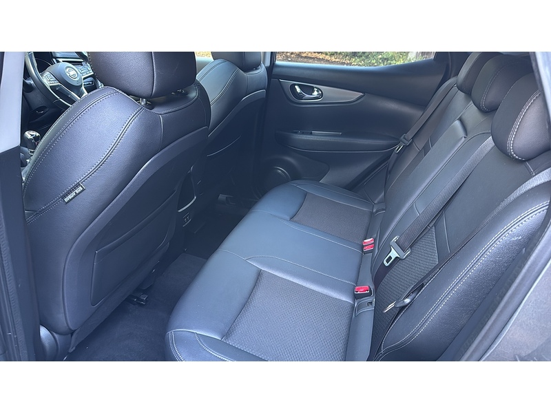Nissan Qashqai 1.3 DIG-T Tekna SUV 5dr Petrol Manual Euro 6 (s/s) (140 ps) - U10003992